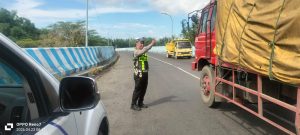 Tekan Angka Kecelakaan, Satlantas Polres Sampang Intensifkan Patroli MQR di Jalur Blackspot