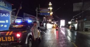 Antisipasi Kerawanan Pasca Hujan, Polsek Sokobanah Intensifkan Patroli Harkamtibmas di Jalur Tamberu Timur