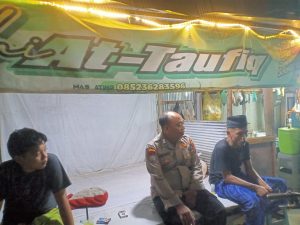Jaga Kondusifitas Wilayah, Polsek Karang Penang Gelar Patroli Dialogis di Desa Karang Penang Onjur