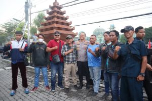 May Day Kondusif, Kapolrestabes Surabaya Sampaikan Apresiasi untuk Serikat Pekerja dan Mahasiswa