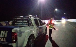 Wujudkan Kamseltibcar Lantas, Satlantas Polres Sampang Ingatkan Pengendara Terapkan ‘Tri Siap Lalu Lintas’