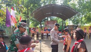 Sinergi TNI-Polri Warnai Pembukaan Persami SDN Kanjar 1, Kapolsek Torjun Suarakan Sekolah Ramah Anak