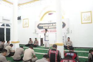 Tingkatkan Iman dan Kinerja, Polres Sampang Gelar Pembinaan Mental Rohani Bertema Sabar dan Syukur