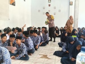 Dukung Sekolah Ramah Anak, Polsek Kedungdung Sosialisasi Bahaya Narkoba dan Anti-Perundungan di SMPS-SMKS Al-Baisuqi