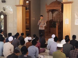 Melalui Program Polisi Dakwah, Sat Binmas Polres Sampang Perkuat Akhlakul Karimah dan Harkamtibmas di Ponpes Kholafiyatul Mustarsyidin